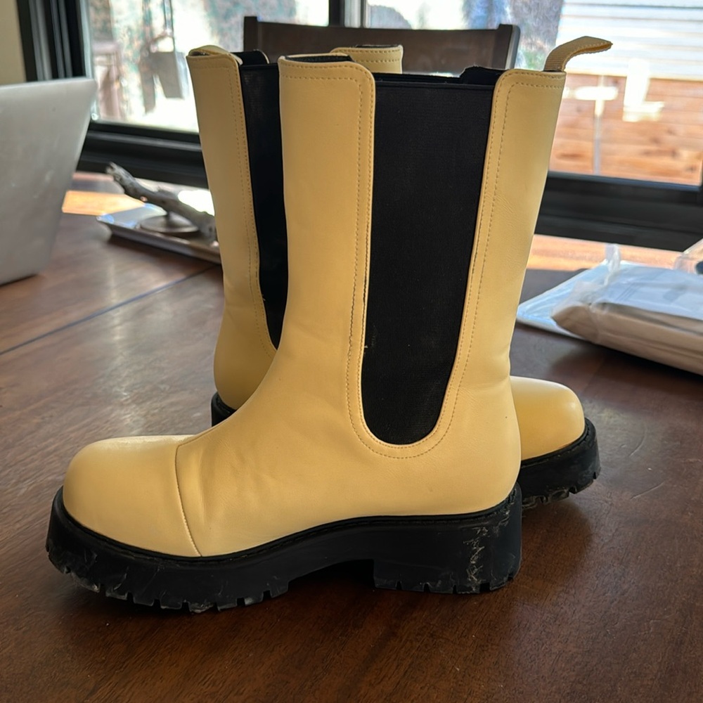 Monki Maddie, women’s 37, faux leather chunky sole boot in yellow (size 7)